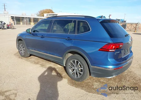 2020 Volkswagen Tiguan 2.0T Se/2.0T Se R-Line Black/2.0T Sel из США, поврежденный, VIN 3VV2B7AX0LM137367
